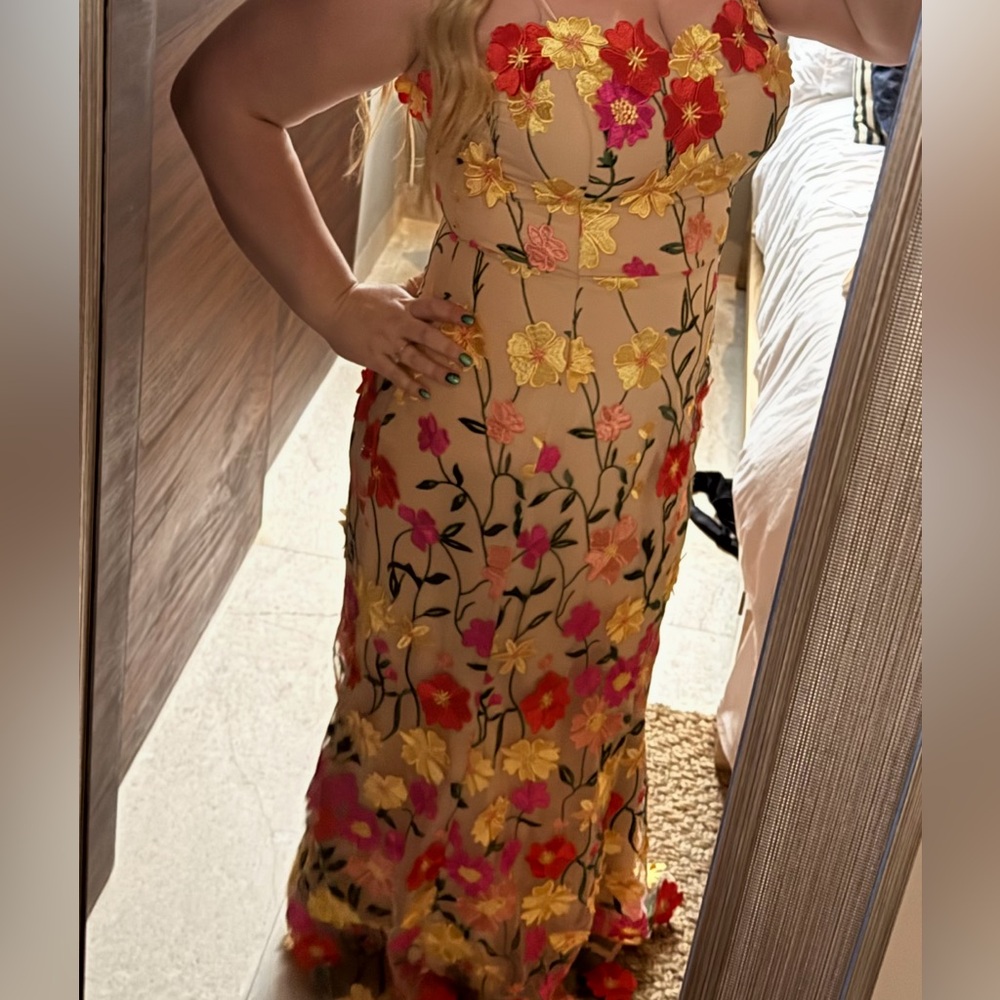 Arlene Embroidered Floral Evening Gown from Saks - Picture 3 of 10